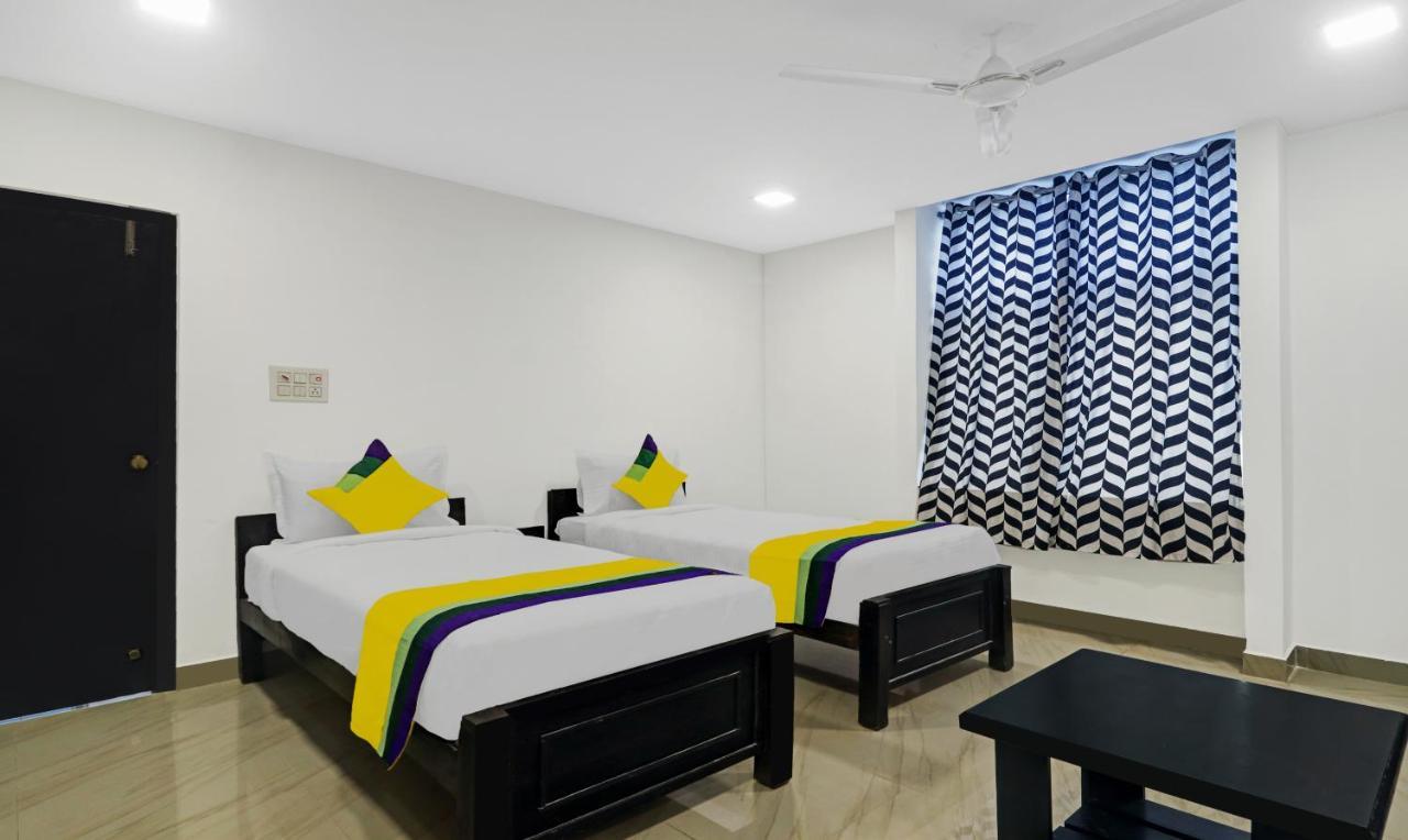 Itsy By Treebo - Lg Grand Inn Hyderabad Ngoại thất bức ảnh