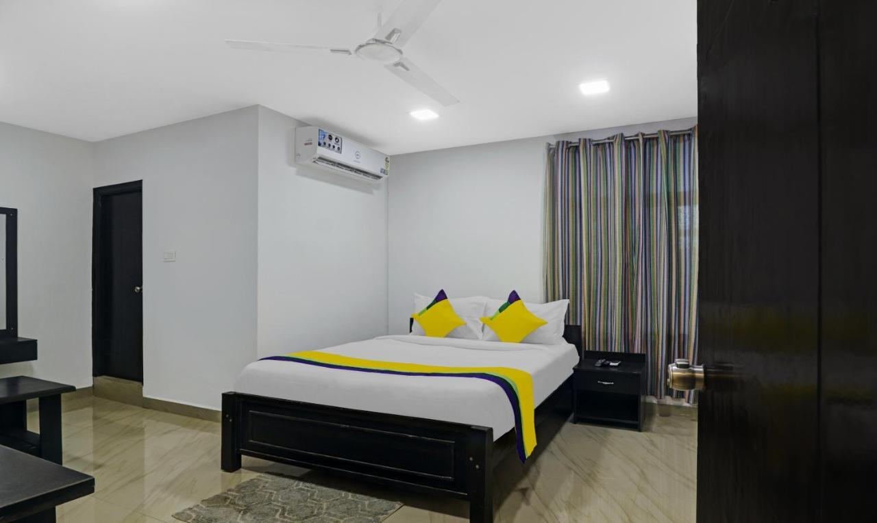 Itsy By Treebo - Lg Grand Inn Hyderabad Ngoại thất bức ảnh